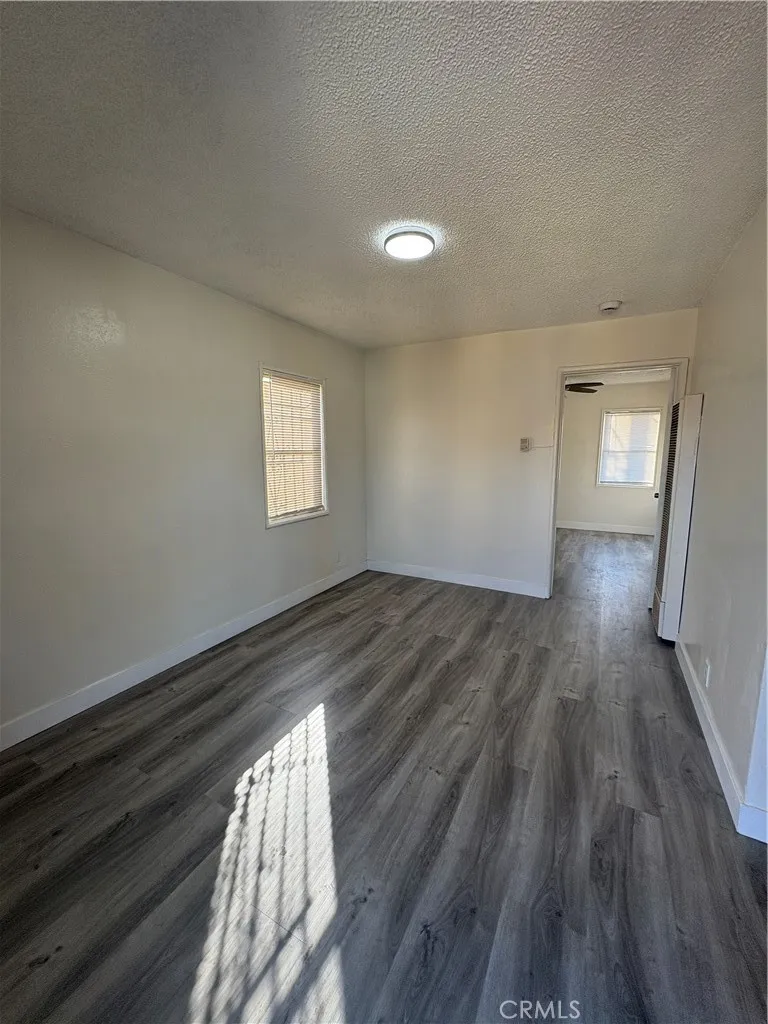 1030 W 88th Street 1/4, Los Angeles, California 90044 home-pic-11