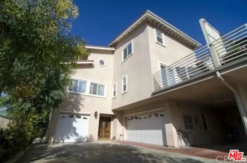 121 E Graves Avenue, Monterey Park, California 91755, 4 Bedrooms Bedrooms, ,4 BathroomsBathrooms,Residential,For Sale,Graves,25572185