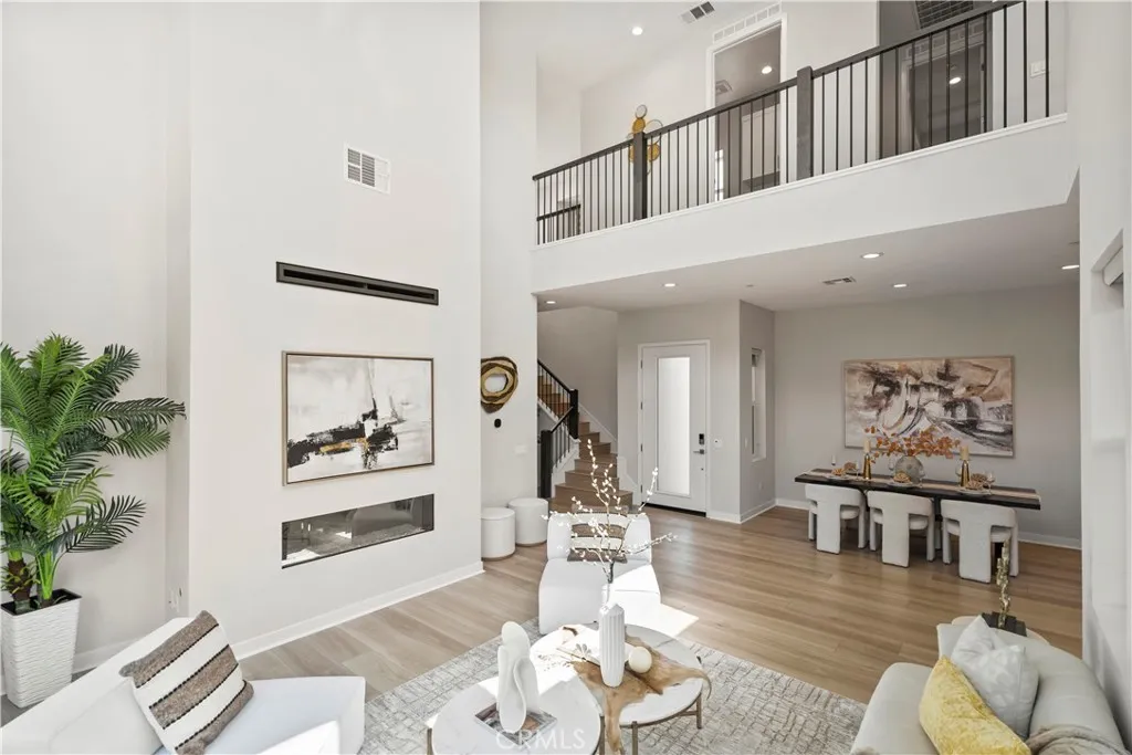 251 Brackens, Lake Forest, California 92630 home-pic-6