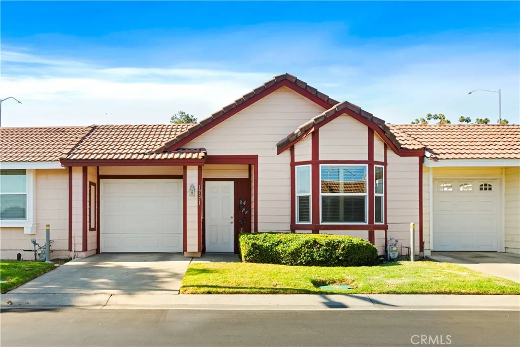 1731 Club Drive, Pomona, California 91768, 2 Bedrooms Bedrooms, ,2 BathroomsBathrooms,Residential,For Sale,Club,CV25171359