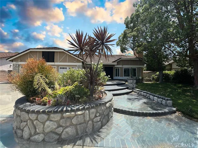 21630 Dunrobin Way, Yorba Linda, California 92887