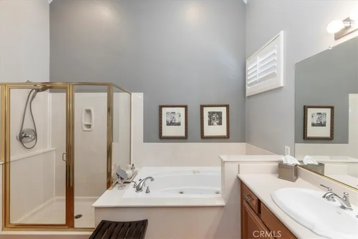 1083 La Vaughn Circle, Corona, California 92881