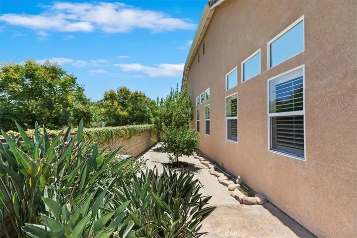 1083 La Vaughn Circle, Corona, California 92881