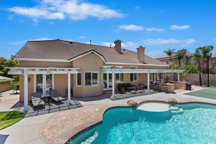1083 La Vaughn Circle, Corona, California 92881