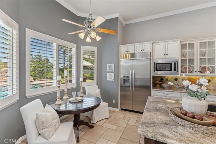 1083 La Vaughn Circle, Corona, California 92881