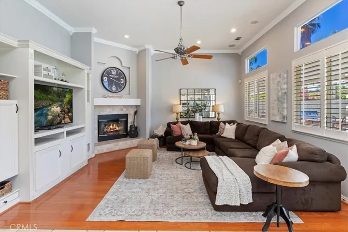 1083 La Vaughn Circle, Corona, California 92881