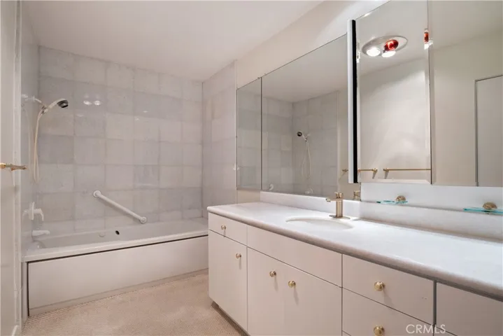 32735 Seagate Drive 304-d, Rancho Palos Verdes, California 90275