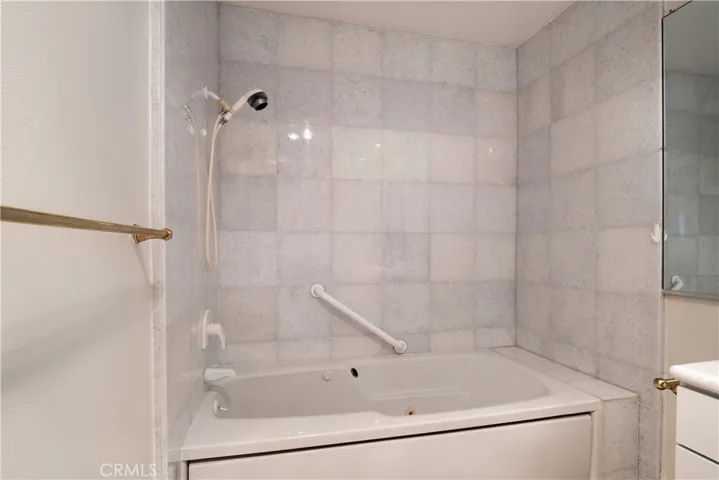 32735 Seagate Drive 304-d, Rancho Palos Verdes, California 90275
