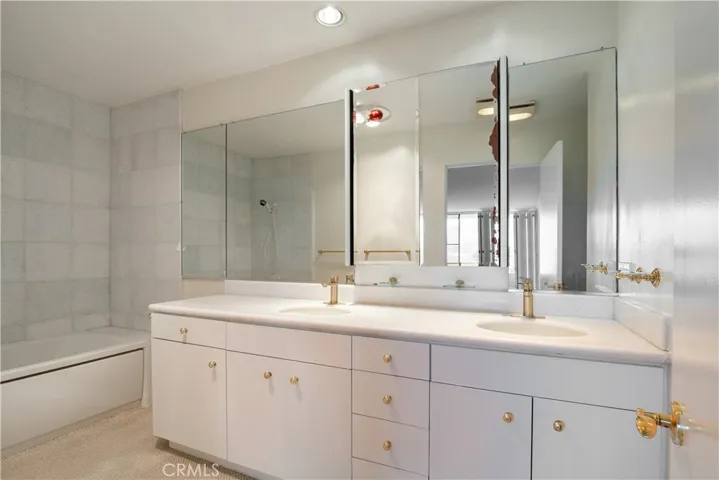 32735 Seagate Drive 304-d, Rancho Palos Verdes, California 90275