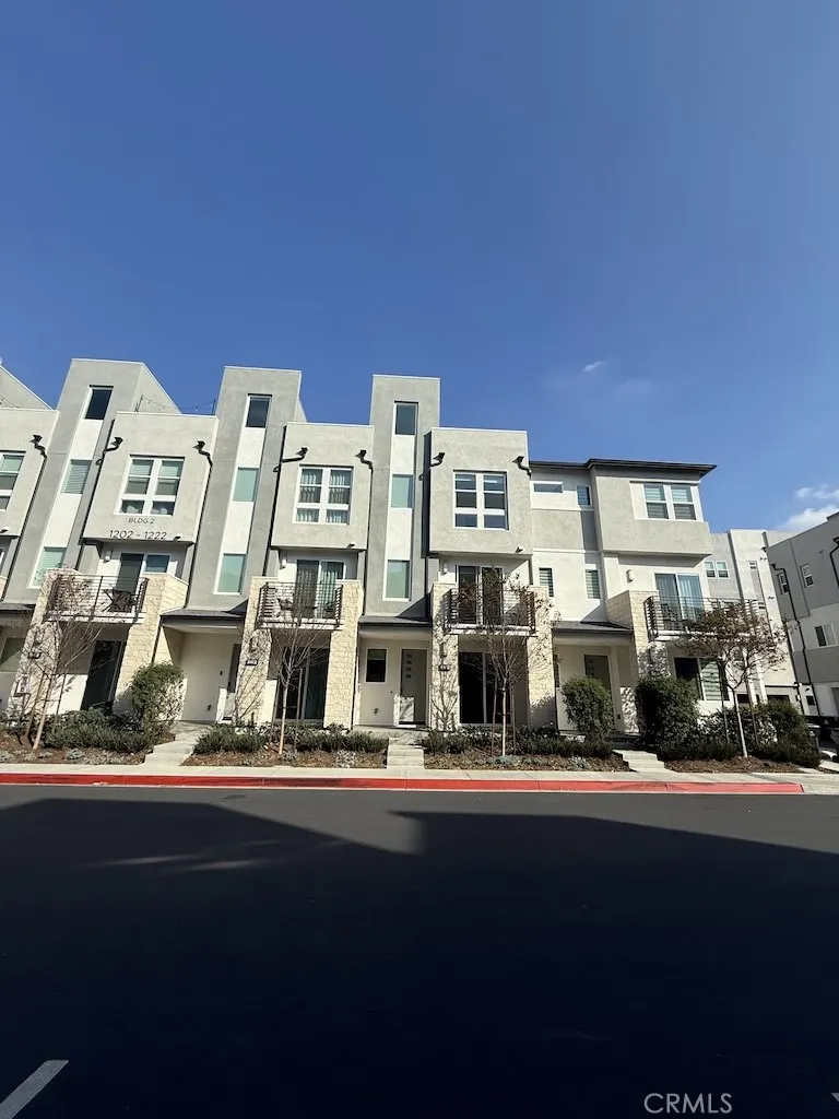 1218 S Urbana Street, Anaheim, California 92805, 4 Bedrooms Bedrooms, ,4 BathroomsBathrooms,Residential Lease,For Rent,Urbana,WS25171927