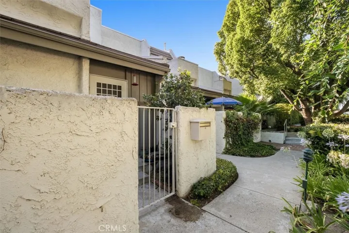 4173 Colfax Avenue G, Studio City, California 91604
