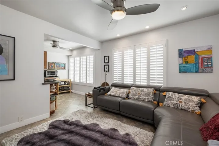 4173 Colfax Avenue G, Studio City, California 91604