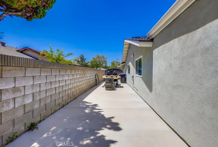 Side yard.....plenty of room for RV/boat.