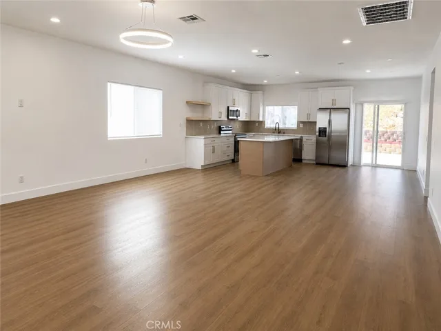 617 Acacia Street, Lake Elsinore, California 92530