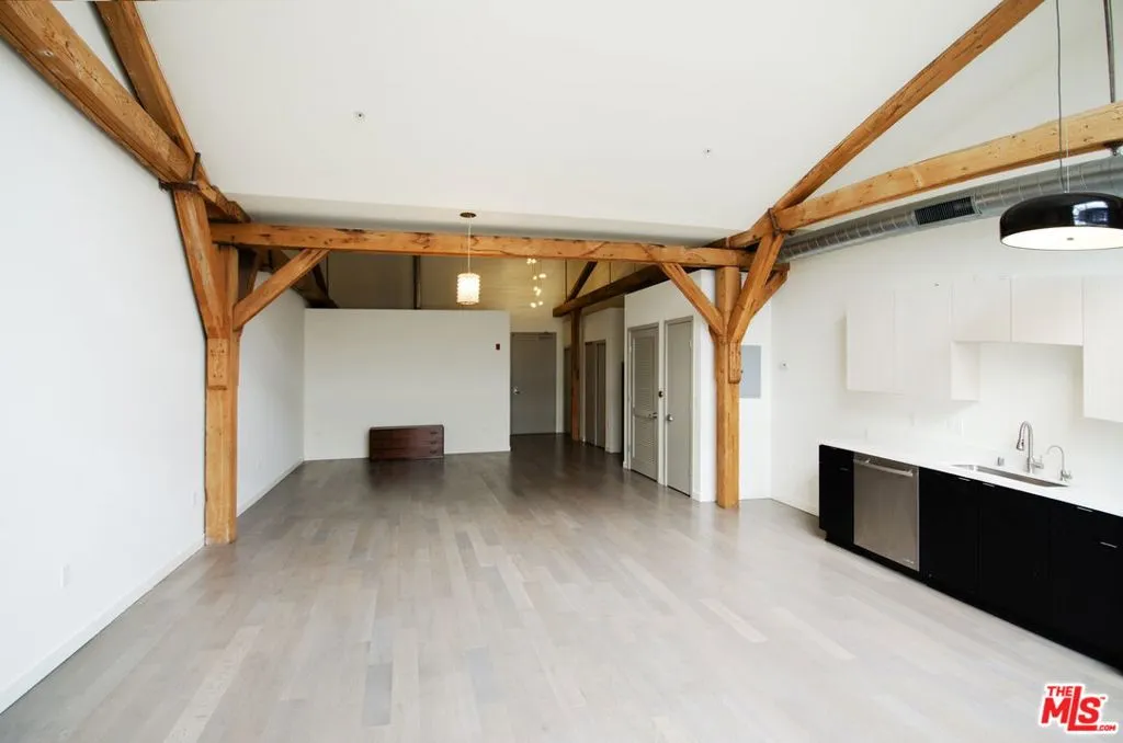527 Molino Street 217, Los Angeles, California 90013 home-pic-4