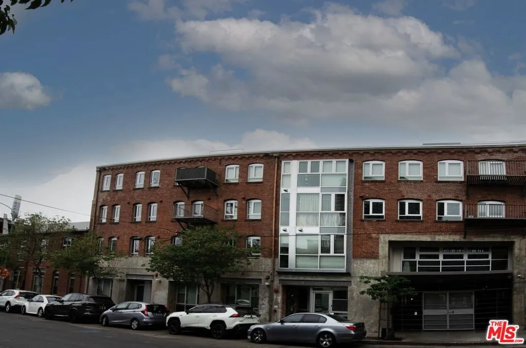 527 Molino Street 217, Los Angeles, California 90013 home-pic-24