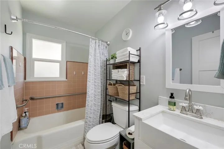 1910 W Chapman Ave., Fullerton, California 92833
