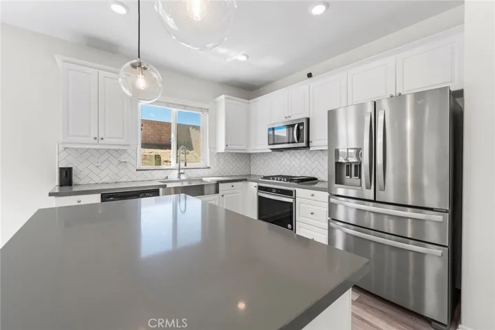 12938 Rocky Trail Way, Victorville, California 92395