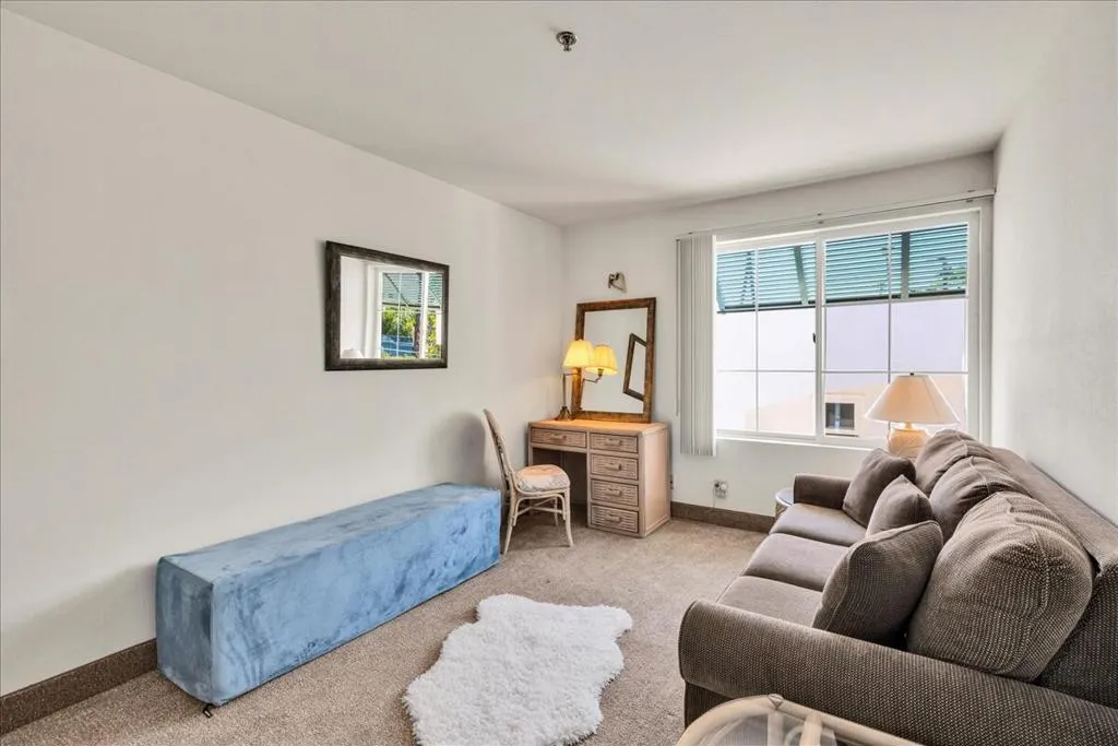 1555 N Chaparral Road 402, Palm Springs, California 92262 home-pic-18