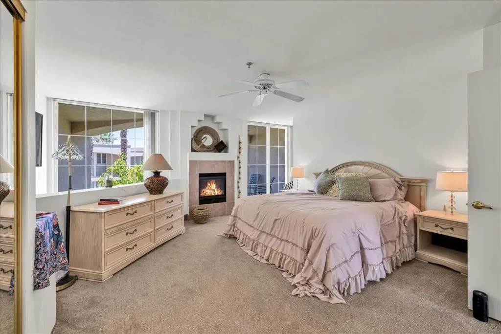 1555 N Chaparral Road 402, Palm Springs, California 92262 home-pic-20