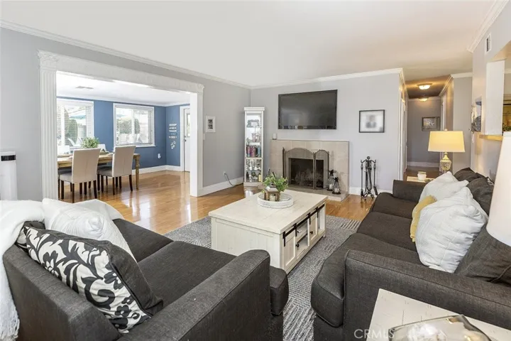 1329 Essex Court, Glendora, California 91740