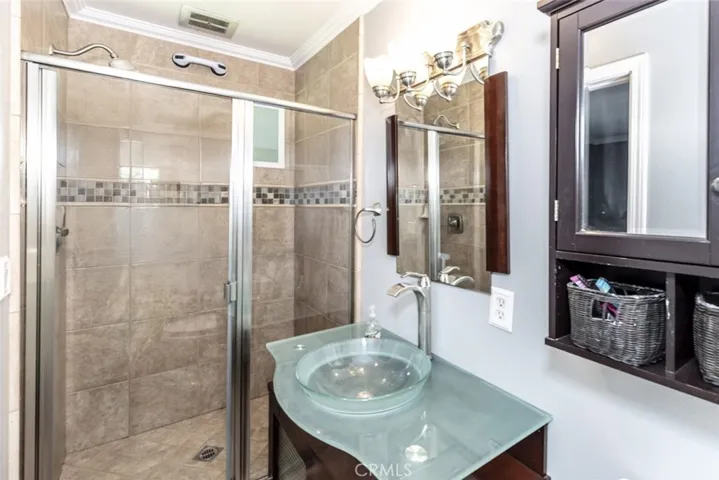 1329 Essex Court, Glendora, California 91740