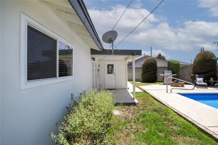 1329 Essex Court, Glendora, California 91740