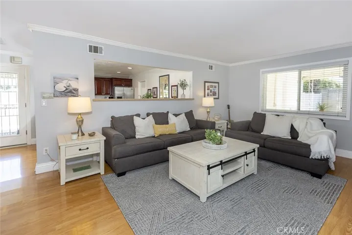 1329 Essex Court, Glendora, California 91740