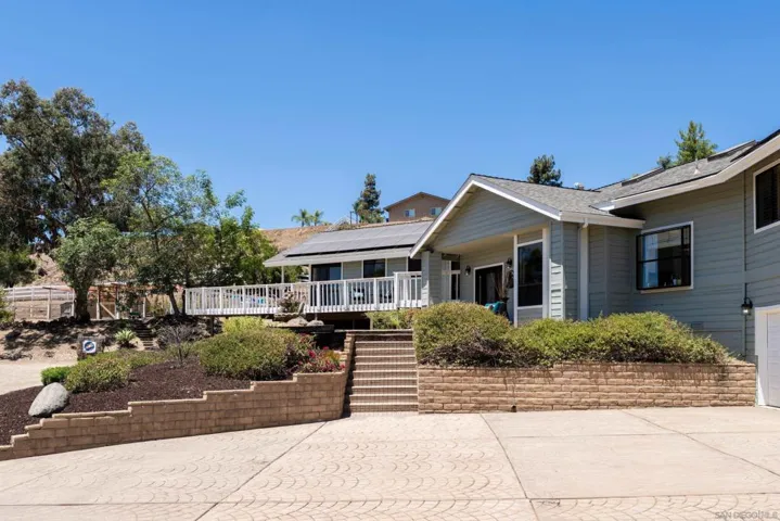 9844 Lorraine Ridge Trail, El Cajon, California 92021