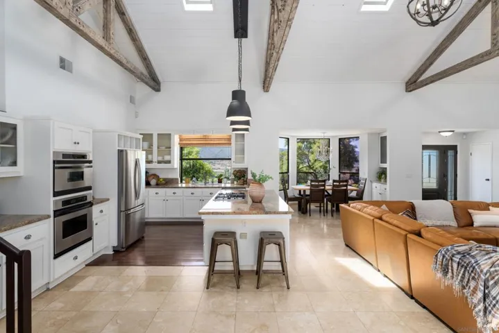9844 Lorraine Ridge Trail, El Cajon, California 92021
