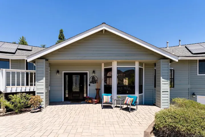 9844 Lorraine Ridge Trail, El Cajon, California 92021