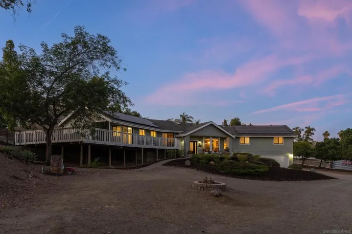 9844 Lorraine Ridge Trail, El Cajon, California 92021