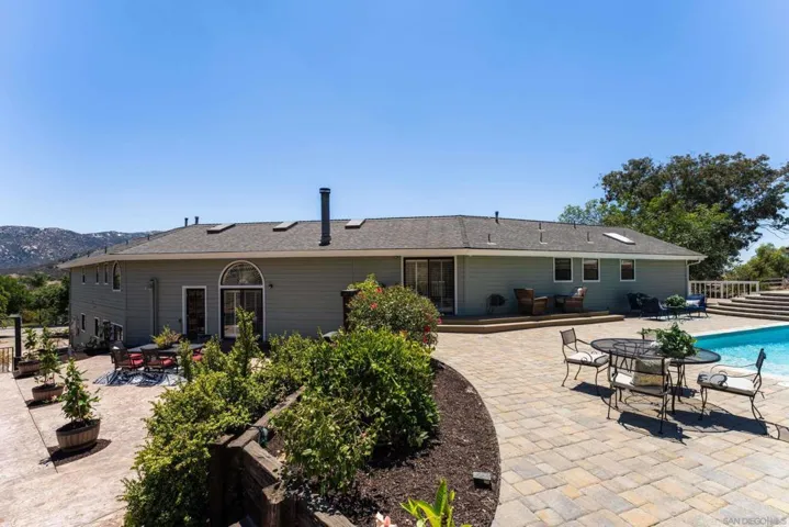9844 Lorraine Ridge Trail, El Cajon, California 92021