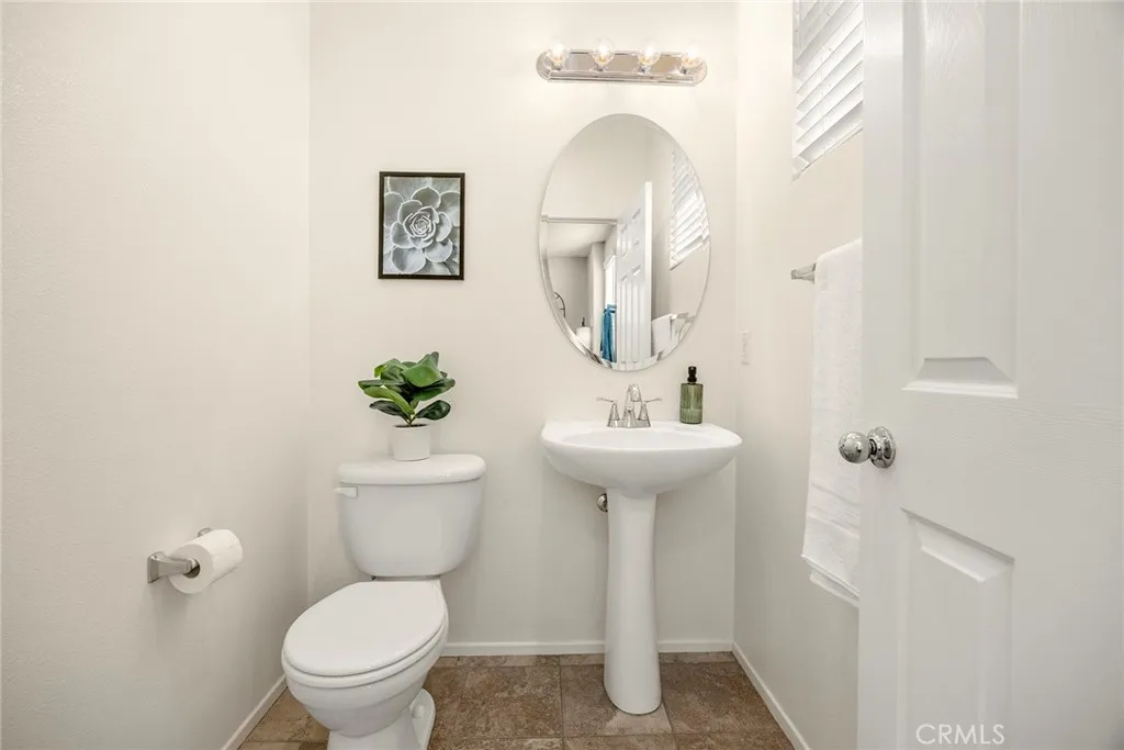 6272 Cristal Lane, Eastvale, California 91752 home-pic-17