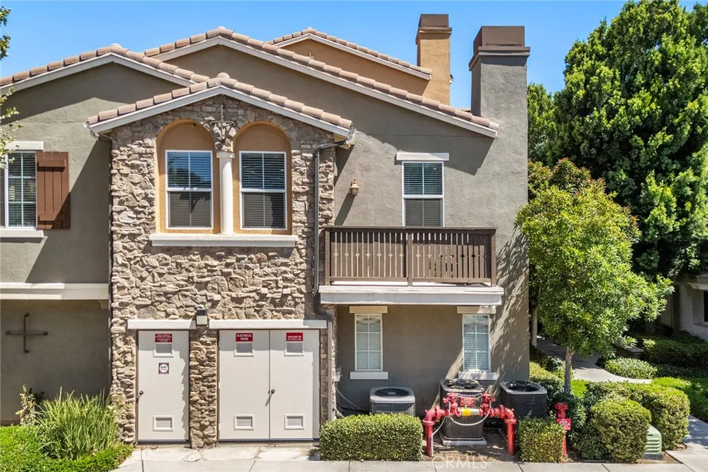 6272 Cristal Lane, Eastvale, California 91752 home-pic-3