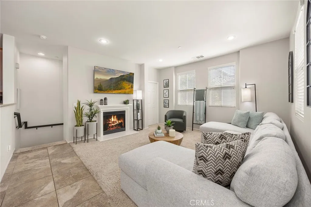 6272 Cristal Lane, Eastvale, California 91752 home-pic-10
