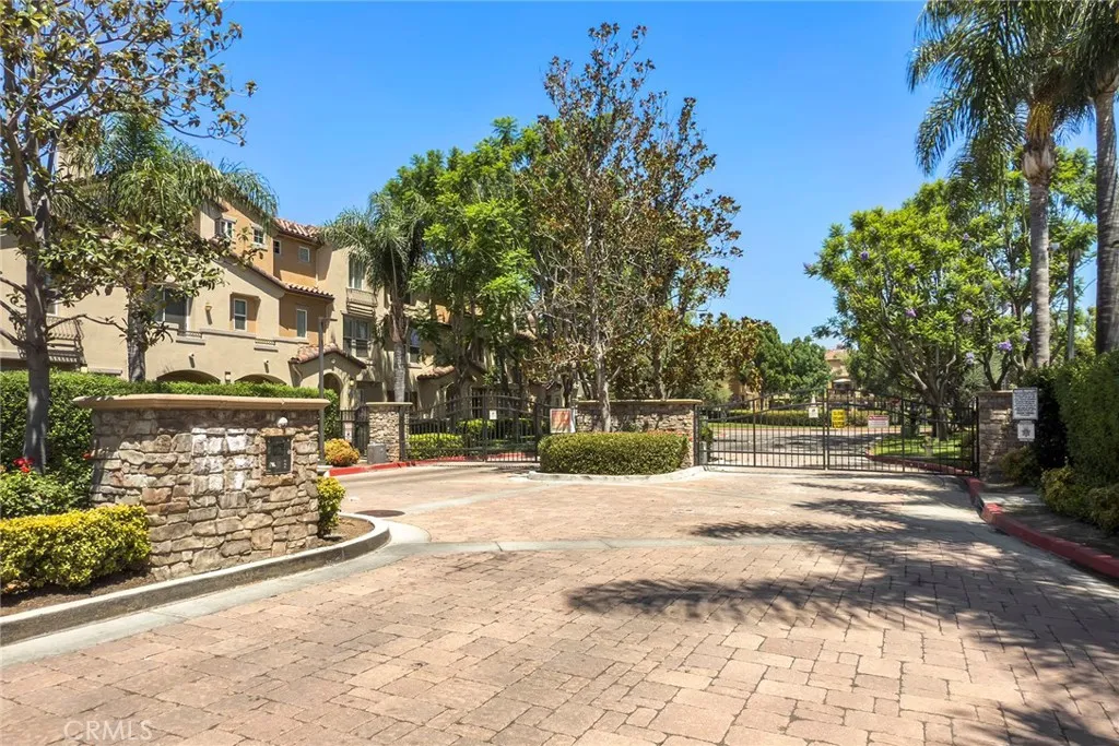 6272 Cristal Lane, Eastvale, California 91752 home-pic-0