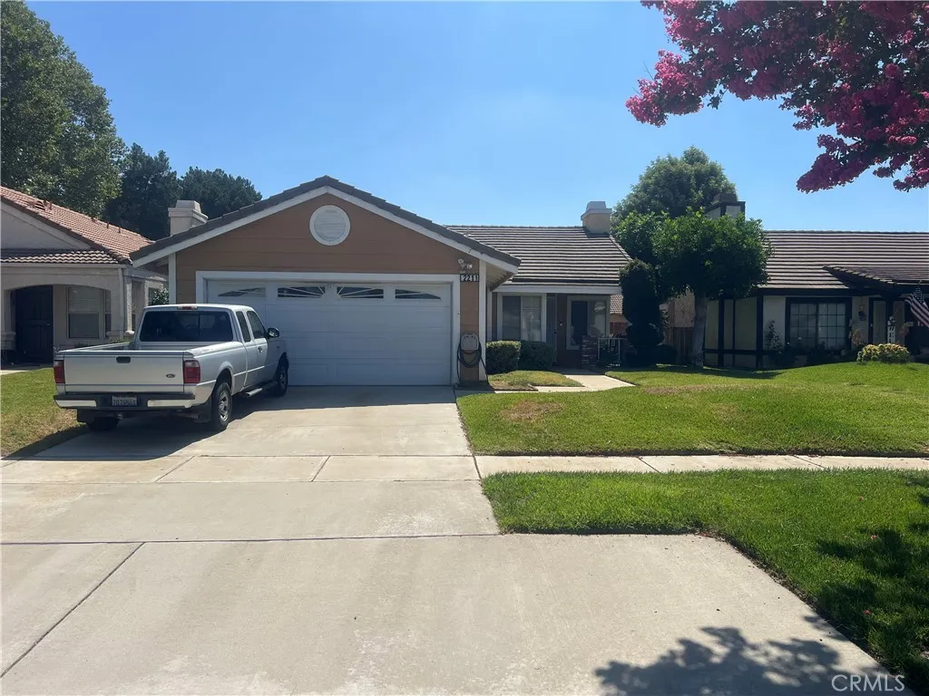 2211 S Walker Avenue, Ontario, California 91761 home-pic-1