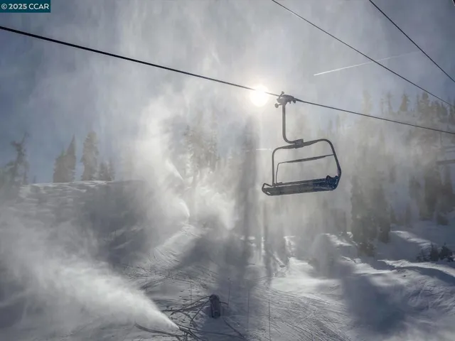 Unbeatable access to the mountain, with ski lifts and powder days just steps from your front door.