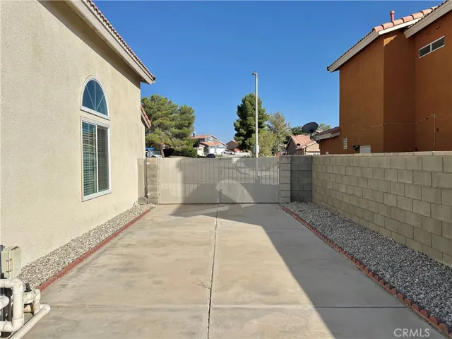 17132 Jurassic Place, Victorville, California 92394
