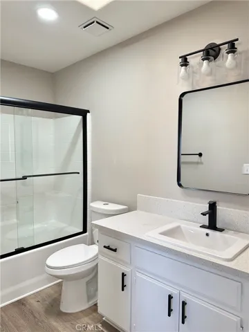 Upstairs Bath #3