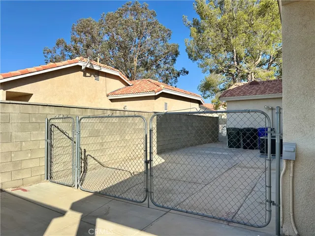 17132 Jurassic Place, Victorville, California 92394