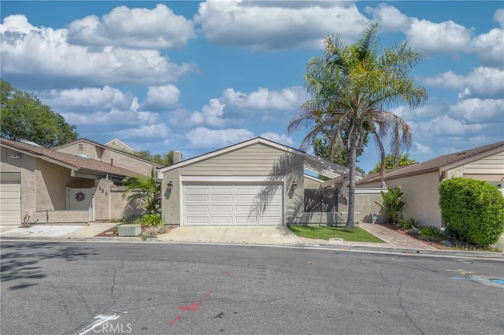 2991 Gingerwood Circle, Fullerton, California 92835, 3 Bedrooms Bedrooms, ,2 BathroomsBathrooms,Residential,For Sale,Gingerwood,DW25172131