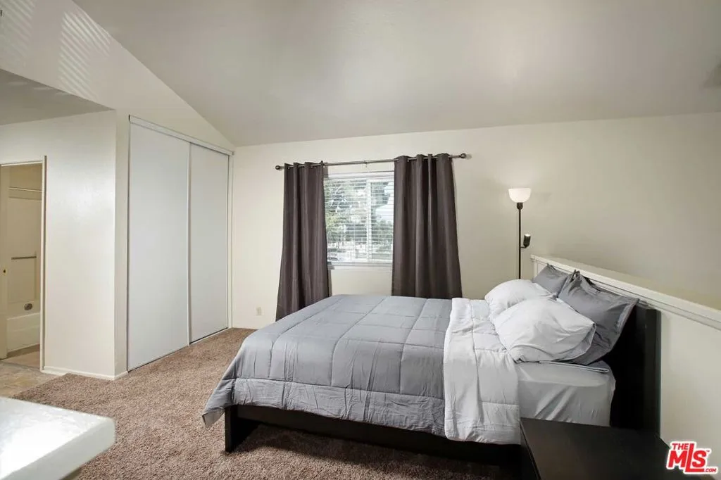 936 E Fairway Drive 23, Colton, California 92324 home-pic-13