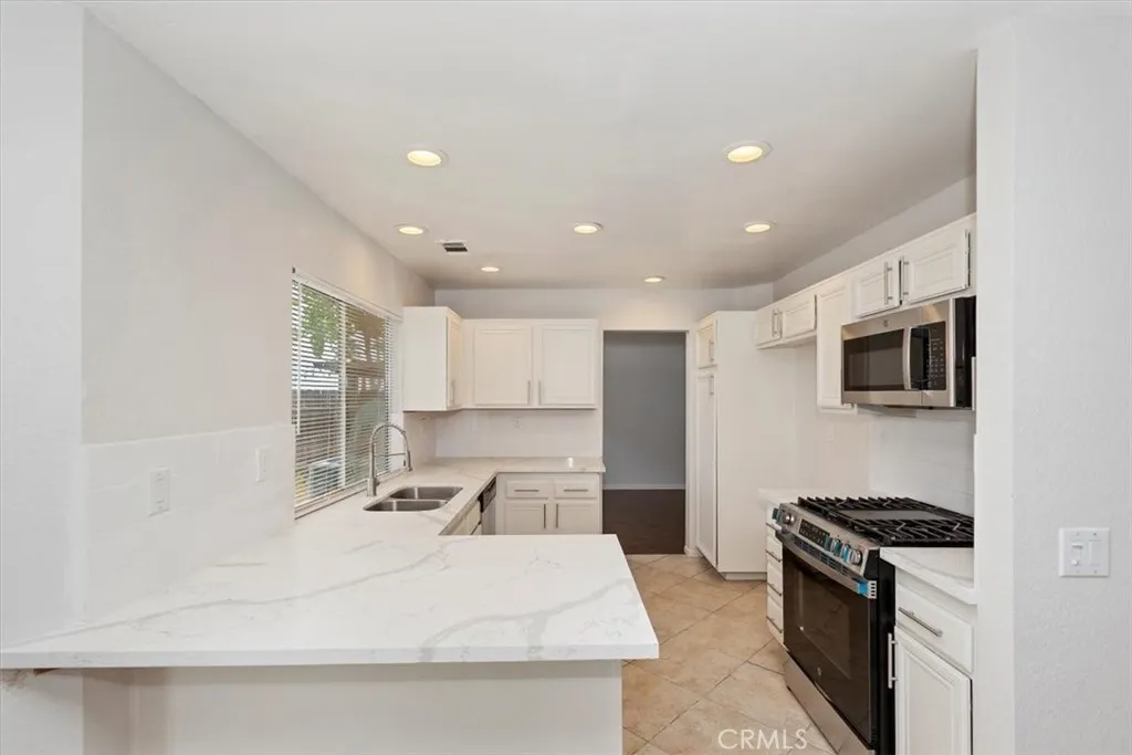 27625 Avenida Interno, Menifee, California 92585 home-pic-16