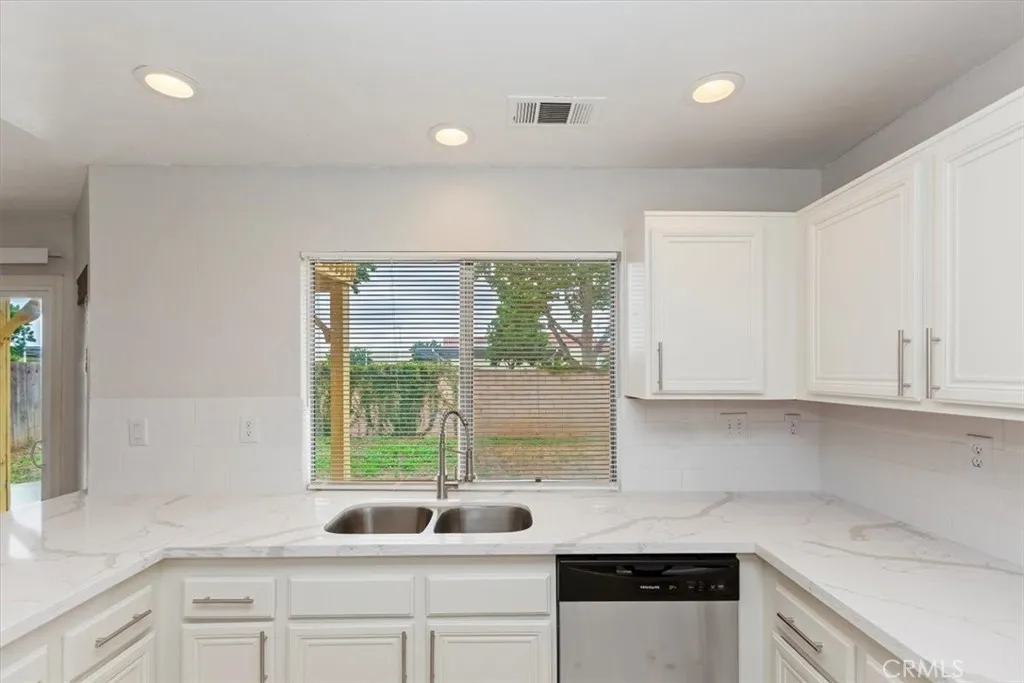27625 Avenida Interno, Menifee, California 92585 home-pic-15