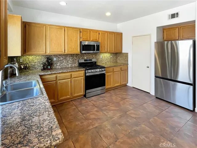 1240 N Harvest Walk Drive, La Puente, California 91744