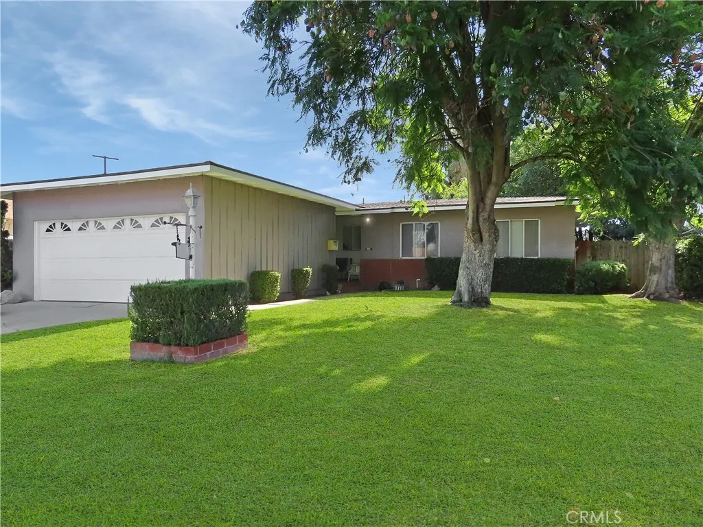 6688 Montclair Drive, Riverside, California 92504 home-pic-0