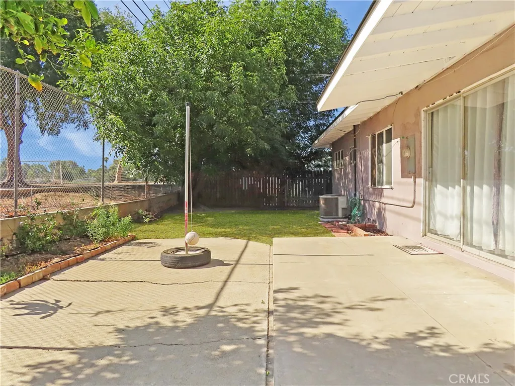 6688 Montclair Drive, Riverside, California 92504 home-pic-18