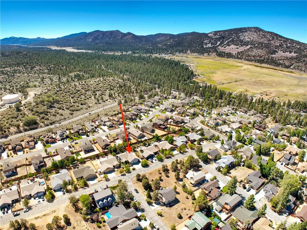 273 Pine Lane, Big Bear City, California 92314 home-pic-35